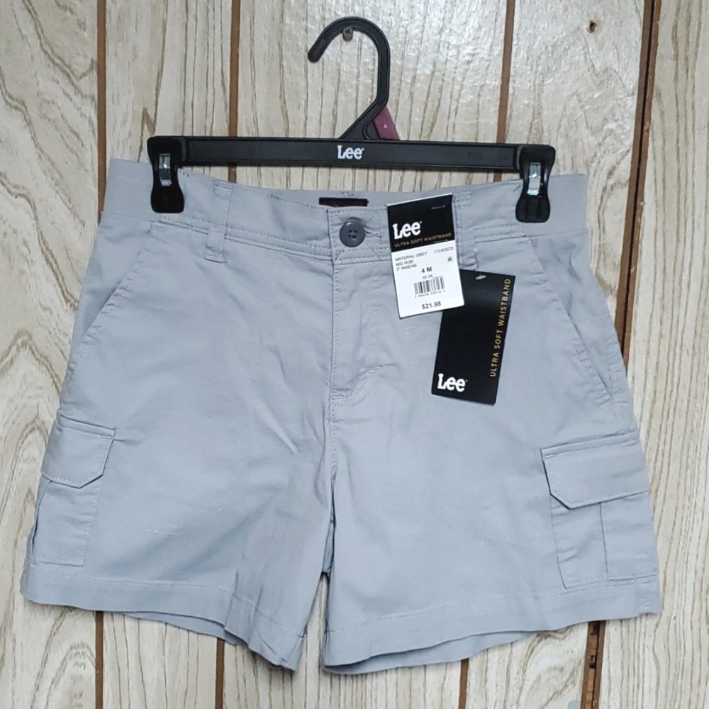 NWT Lee Casual Shorts (4M)